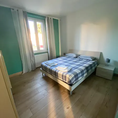 Domus Vicina Al Centro Storico Daire Pavia